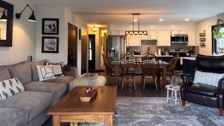 Open floor plan. Open floor plan.